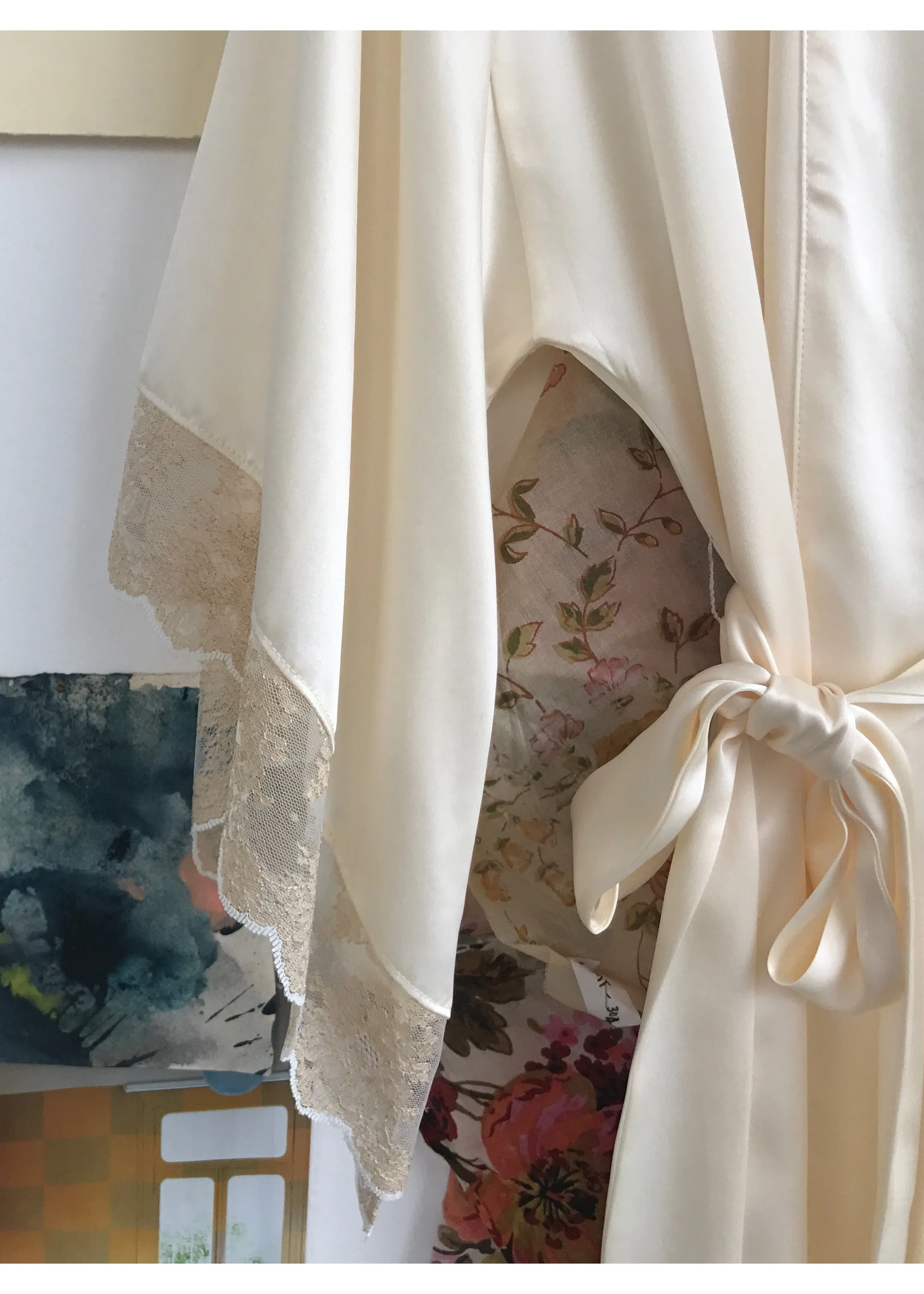 SCARLETT Robe in Ivory Silk